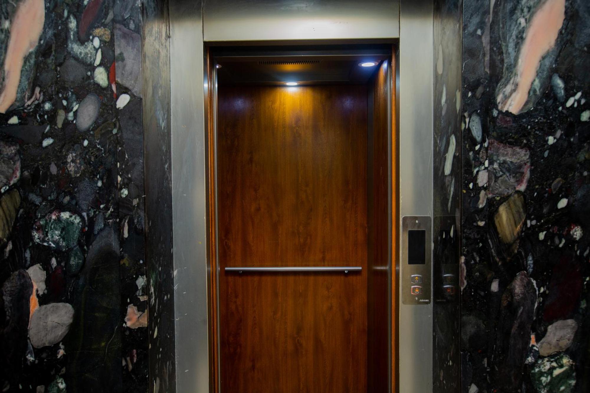 The Park Avenue Hotel - Business Class Hotel Near Central Railway Station Chennai Periyamet エクステリア 写真